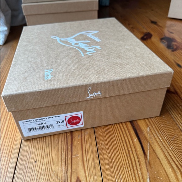 Christian Louboutin Box 12x10x4 - Picture 2 of 4